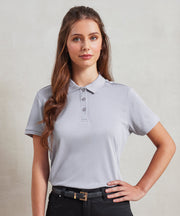 Women's performance chino shorts