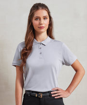 Women's performance chino shorts