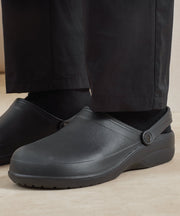 Chef's non-slip 'Anchor' clogs