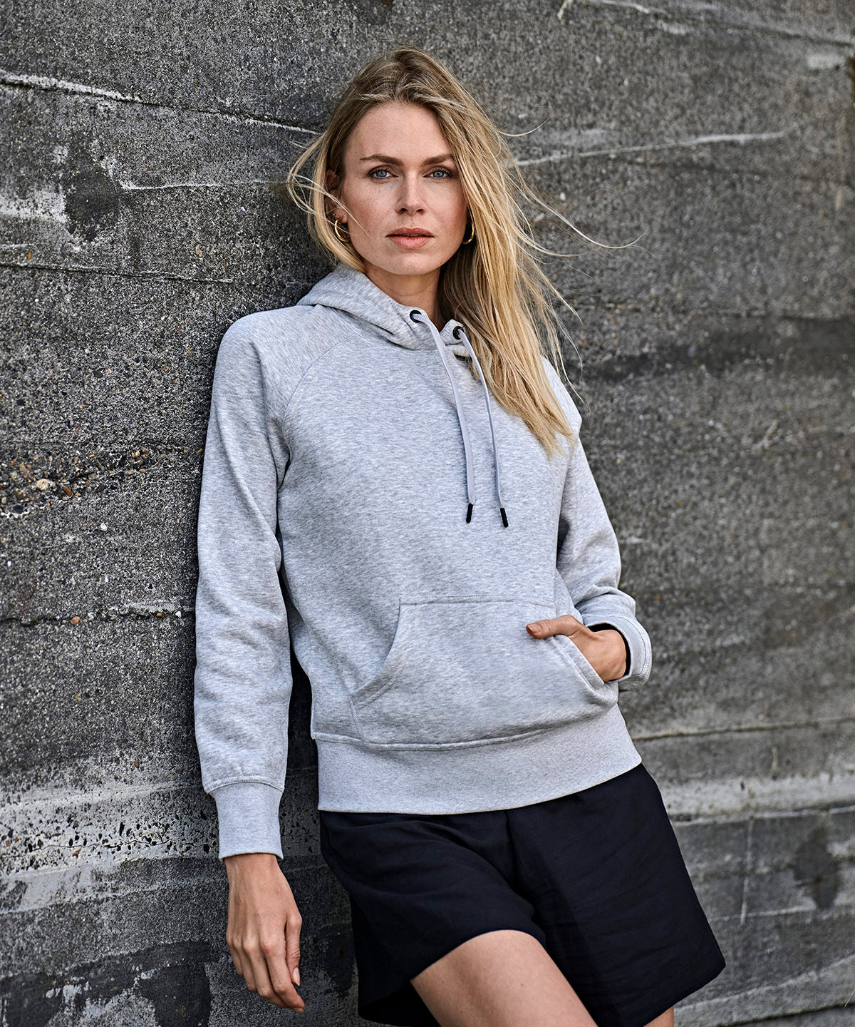 Women's hooded sweatshirt (5431)